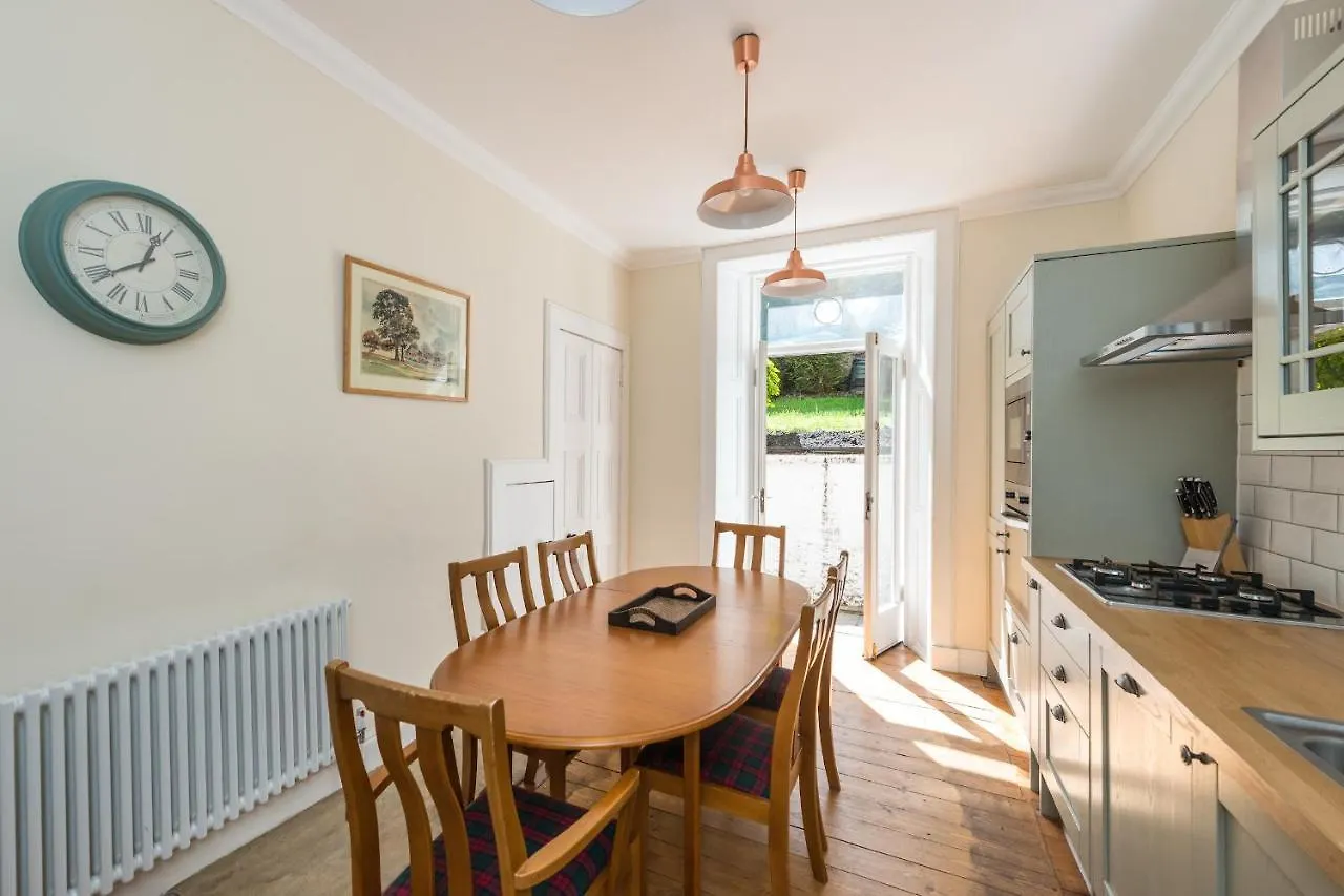 Holiday home Victorian Elegance With Stunning Castle View