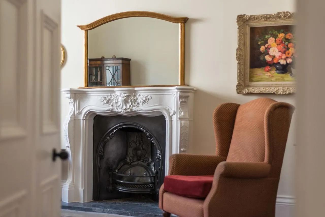 Victorian Elegance With Stunning Castle View 0*, Edinburgh United Kingdom